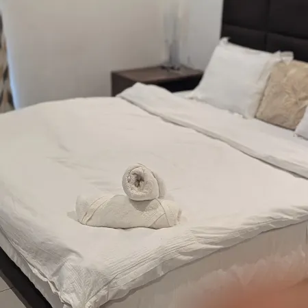 EBS LEGENDSTwo bedroom duplex