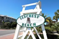 Walk to Seacrest Beach, Resort Pool Modern 3bdr Free Wheelin by Avantstay