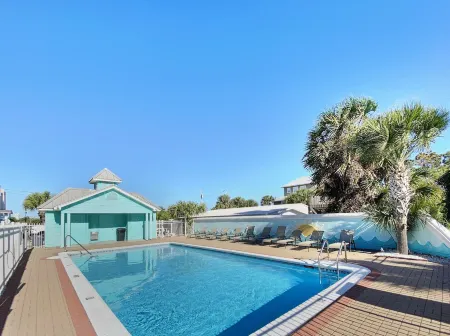 Paradise by the Pier 2 Bedroom Home by RedAwning