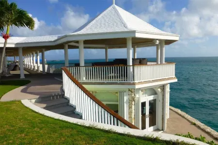 Neptune Cove 5 Bedroom Home