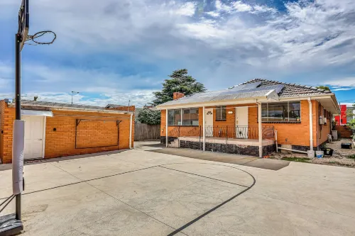 StayAU Cozy 1BR Living Space Near Chadstone Hotels in Chadstone