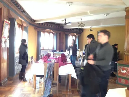 Hotel Zangto Pelri Отели в г. Кхерутанг