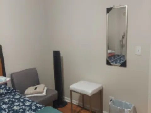 Crystal Room Hotels in Newark