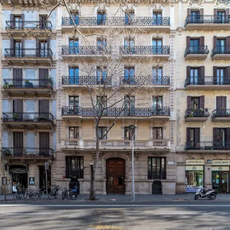 Fuster Apartments by Aspasios Отели рядом со станцией Sant Andreu Comtal - Railway Station