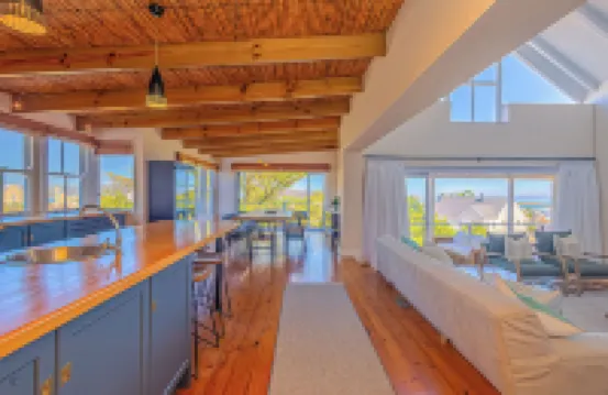 蘭格班的8人海灘屋