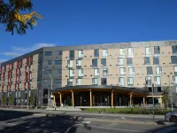 Residence & Conference Centre - Kelowna Hotels near Crawford