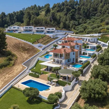Villa d'Oro - Luxury Villas & Suites