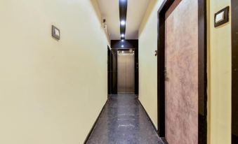 Hotel Frontier Royal