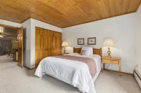 The Lodges at Breezy Point
