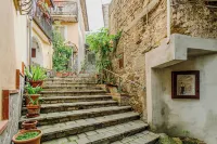 Mary's House Hotel di Laureana Cilento