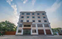 Lotus Leaf Hotels in Unhere Bk