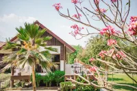 Saitharn Iyara Resort Hotels in Si Mongkhon