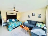 Tropical Paradise #13 at Hbr, Beach Access, AC & Kitchenette