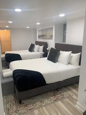 Relaxing Chicago Studio Hotels in Andersonville