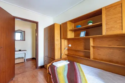 LightHouse Apartment Hotels near Traquinas Park