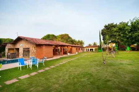 Sitio Toca do Leao Отели в г. Гуарапари