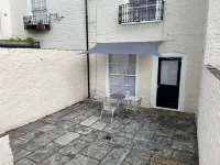 The Cozy Apartment Hotels in Gloucester