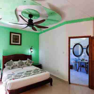 The Islander Hotel Rooms