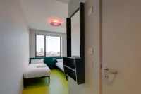 Clink I Lár Hotel a 