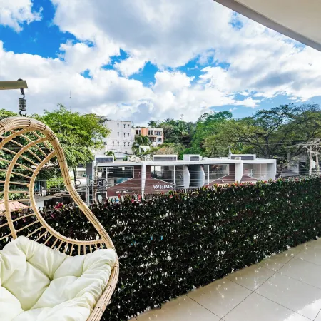 MVillas - Luxury 2Bed 2Bath Condo w Pool