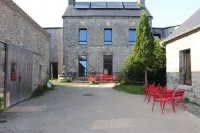 A la Belle étoile Hotels in Glomel