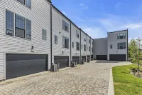 Close to DT Music City - Rooftop Views Game Room - Bungalows