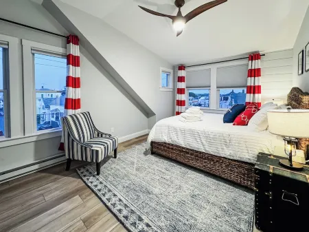 New Design - Walk to DNTN, Beauport, Beach, Train