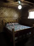 Whitewater Country with Hot Tub, Free WiFi & Indoor Wood Burning Fireplace!