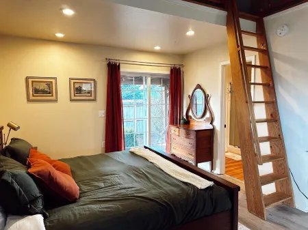 Charming studio in brilliant Philomath with AC, WiFi