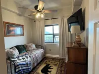 Mountain view Sugar Top - 2-bedroom condo-WiFi, fitness, pool, hot tub