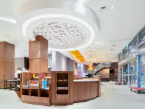 奇廉費拉特希爾頓特魯酒店 迪吉因省酒店