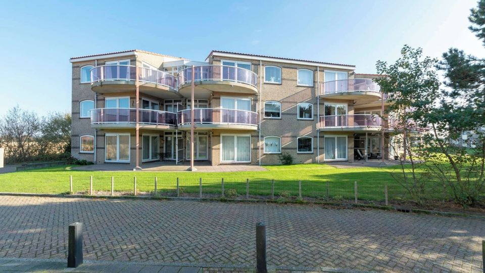 Cozy Apartment Near Beach