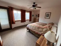 Cozy Killington Mountain View Condo