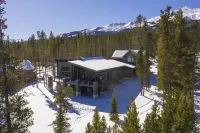 *New construction*Chalet on Peak 7 in Breckenridge - 3 miles to Breck Ski Resort Hotels near High Country Snowmobile Tours - Heeney Outpost