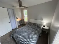 Cozy modern cottage in the heart of SW Michigan Các khách sạn ở Benton Heights