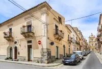 Mario Leggio 83, as at home