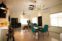 Family friendly, contemporary home w/rooftop terrace - 5 min from the beach