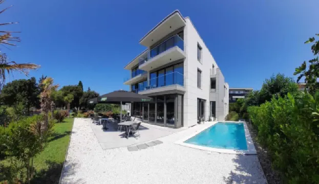 HotelOscar Отели рядом с Аэропорт Сплит