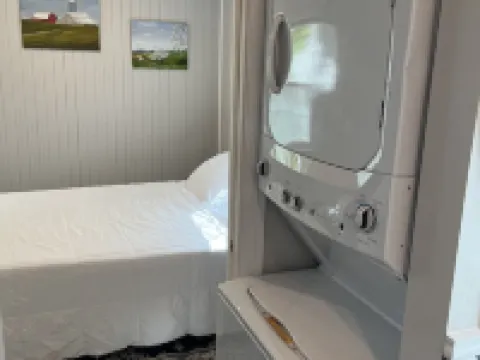 Historic Whitneyville Cottage Hotels in Hamden