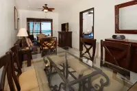 BEACHFRONT 2 Bd 2 Bath Condo, Discounted Rates with Ocean View at El Faro