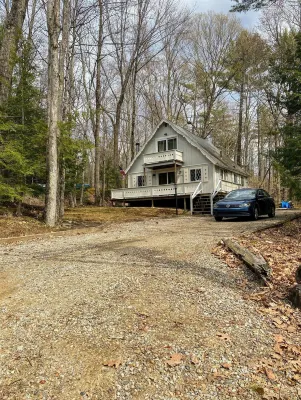 Winni Chalet w/ lake, beach, & boat launch access