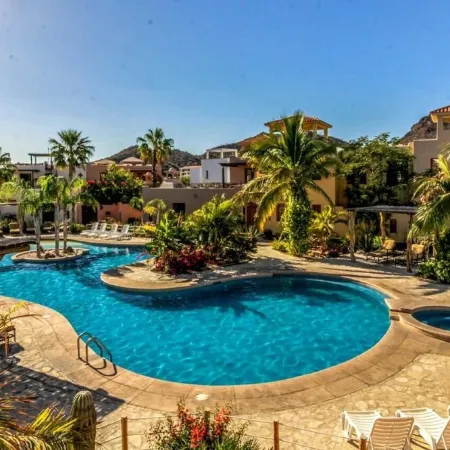Comfort & inspiration in Loreto Bay... Beach, pool, cafes & beauty in few steps!