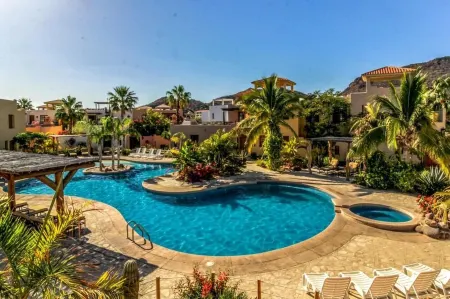 Comfort & inspiration in Loreto Bay... Beach, pool, cafes & beauty in few steps!