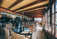 Albatros Park, Amarilla Golf, heated pool