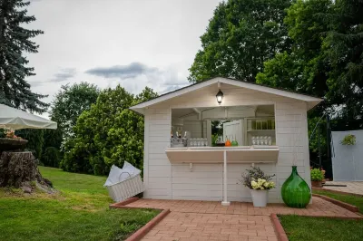 Villa Sequoia with swimming pool and private spa CIR code 00126300139 Hotels in 