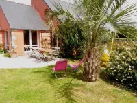 Family house at the beach with 10 bikes, games,  hens, sheeps Allee Couverte附近的飯店