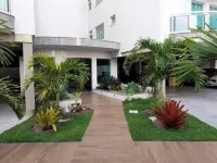 Excellent apartment building with pool, sauna, garage, terrace. Hotels near Shells Beach