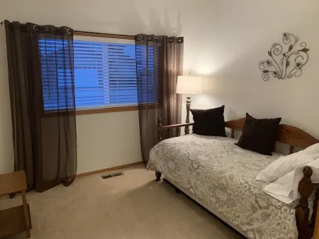 Steps to the ocean!!