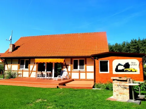 Close to the water, sauna, fireplace, fenced property, for dogs and families