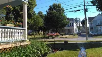 The Butler's Pantry<br>One half of Victorian duplex